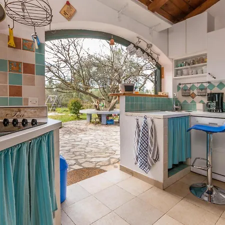 Gorgeous In With Kitchen Apartment