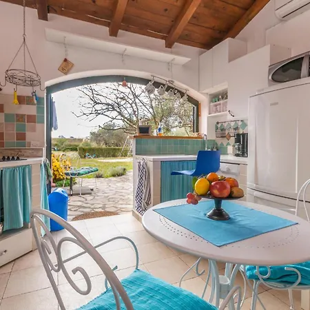 Gorgeous In With Kitchen Apartment